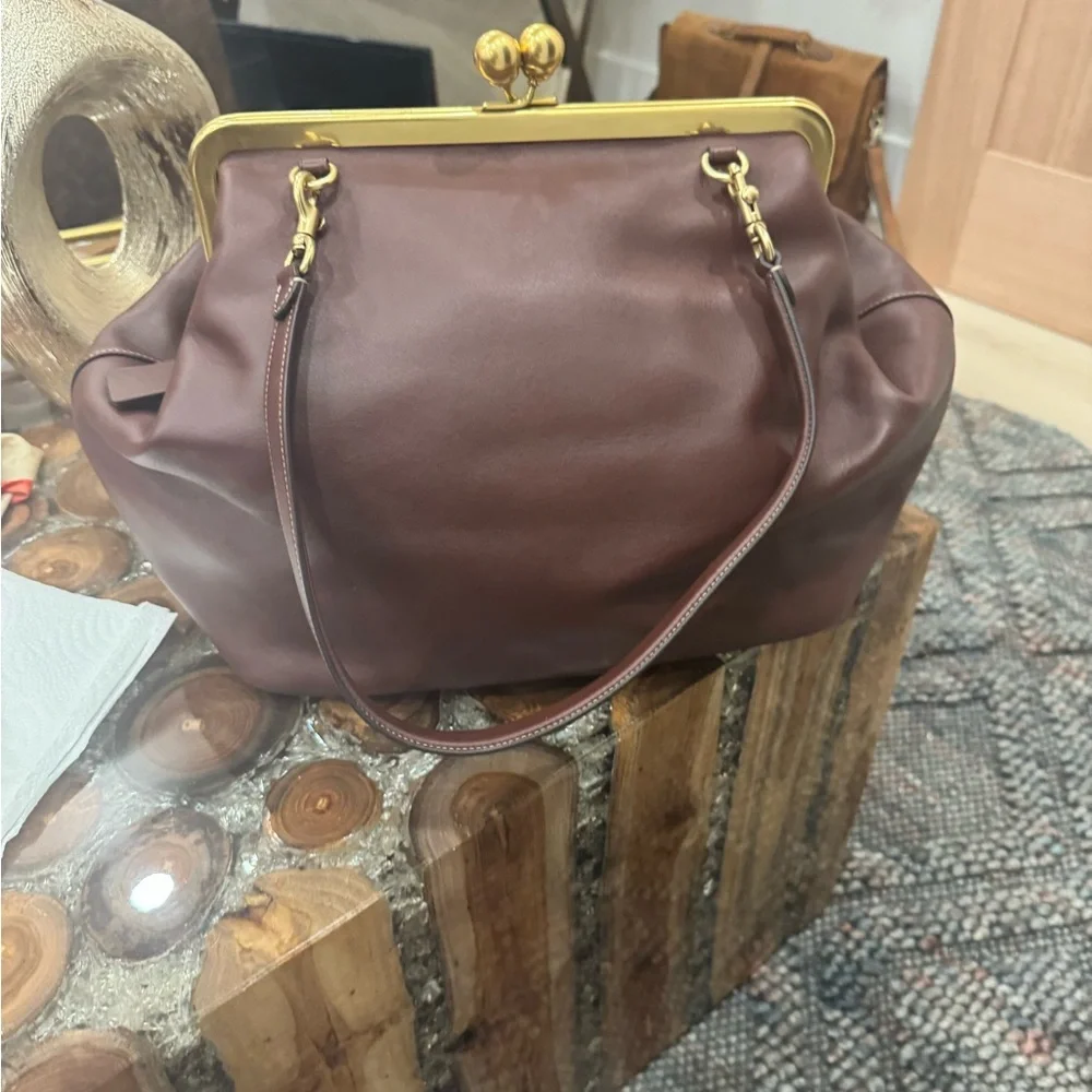 Coach kisslock dark brown with coach create pins - Picture 3 of 4